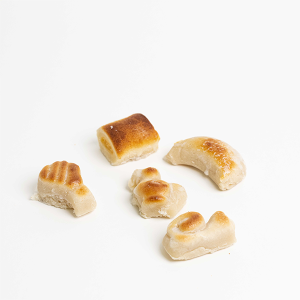 Figuras de mazapán artesanales elanoradas con el mejor mazapán y la mejor materia prima por los maestros pasteleros de Formentor